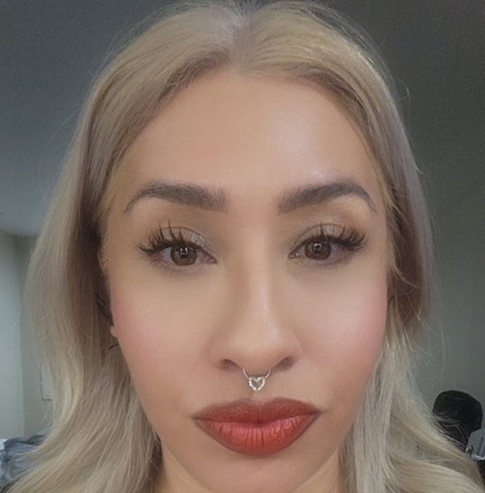 Meet your Posher, Monique